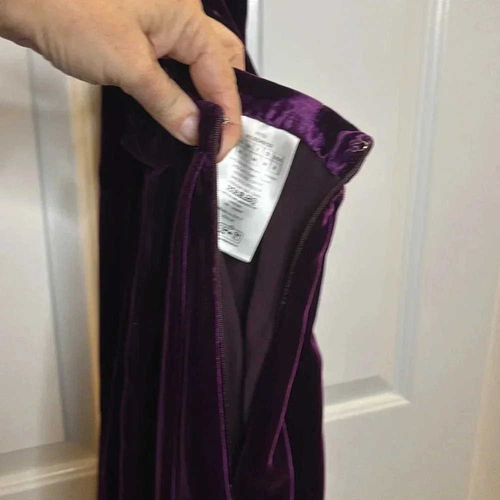 EUC DIOR women’s rich purple velvet skirt silk lined size 8us 40Fr mid length - Picture 7 of 10